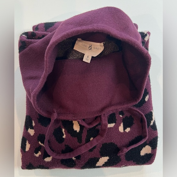 Lou & Grey Purple Cream Black Leopard Animal Print Hood - Picture 15 of 15